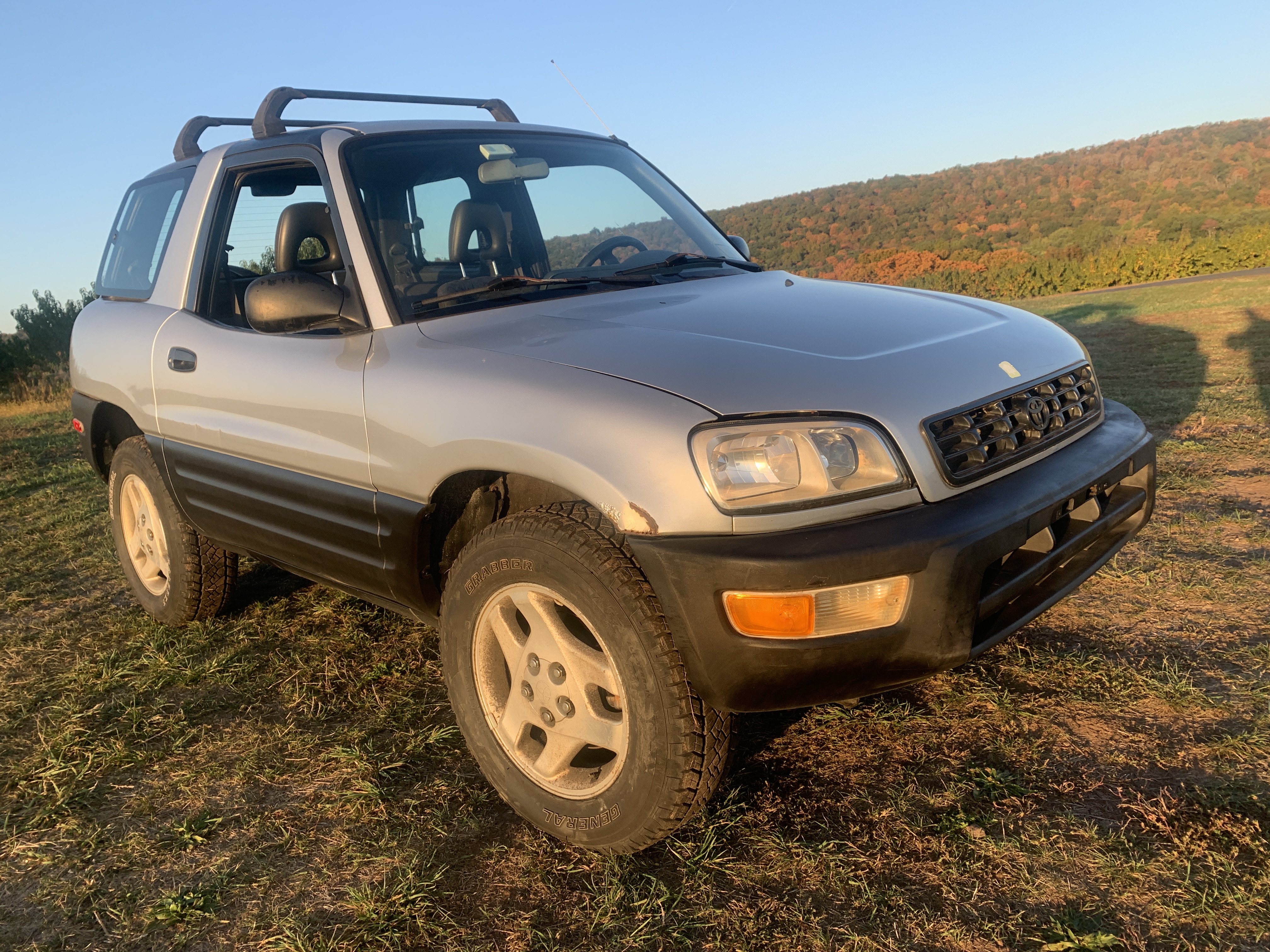 1998 Toyota RAV4 2 Door AWD — photo 12